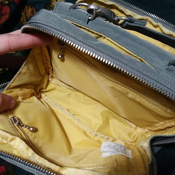 ¤ Baggallini ¤ - Picture 6 of 7